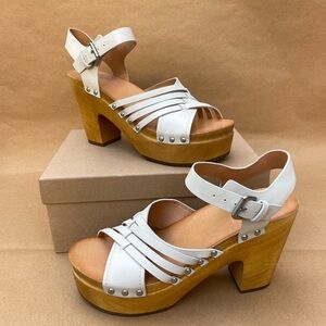 NWOB Frye & Co Greta Woven Clog Sandals in White Leather 9M